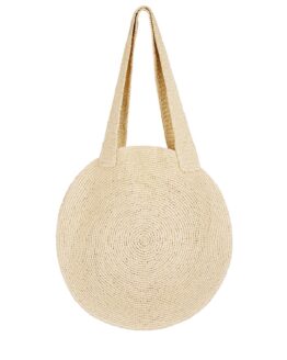 Beachy shopper